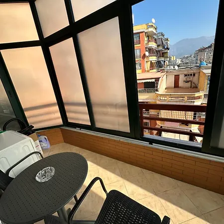 Sunny شقة تيرانا